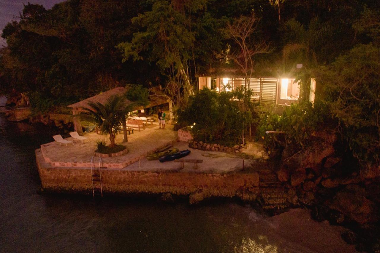 Refugio Na Frente Do Mar Em Ilha De Araujo Villa Araquari Exteriör bild